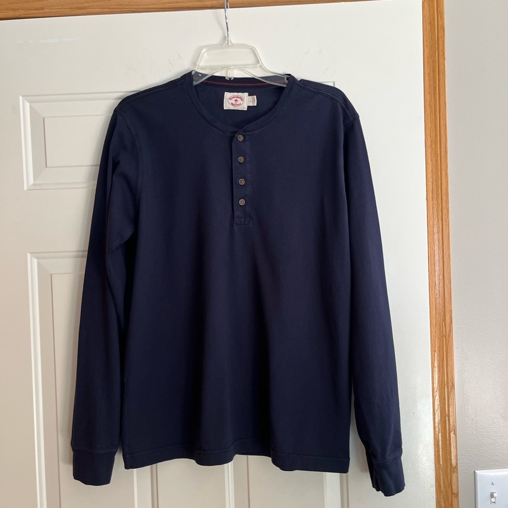 Brooks Brothers 100% cotton blue classic long sleeve pull over henley. Large